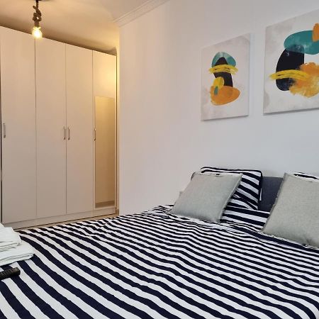 New Modern Studio In Central Tirana Apartment Bagian luar foto