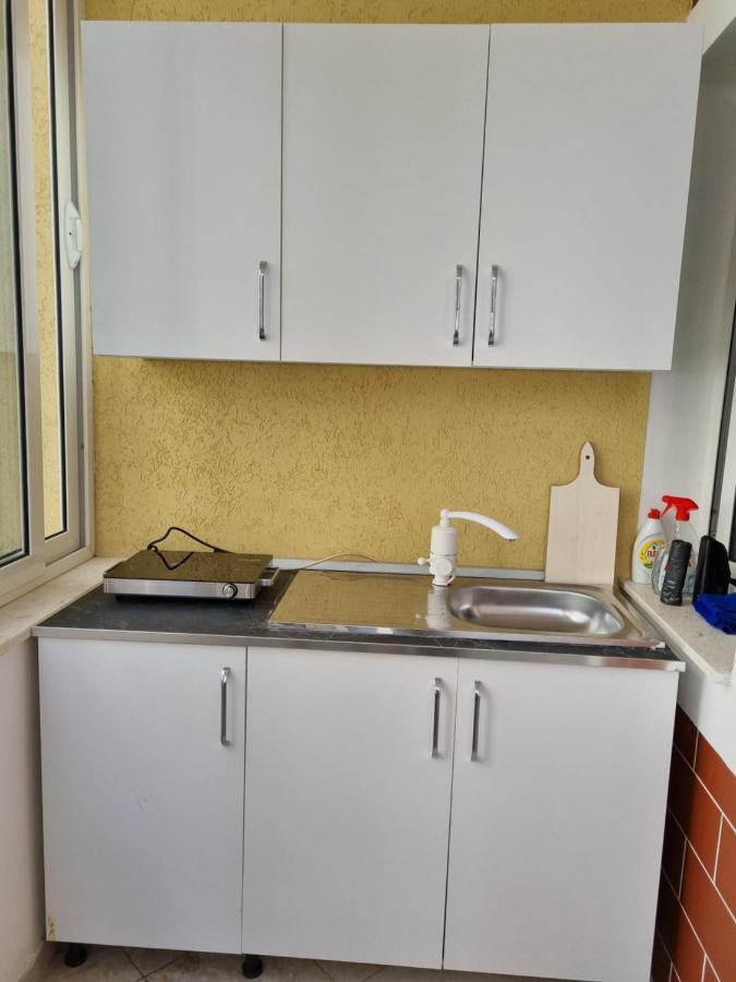 New Modern Studio In Central Tirana Apartment Bagian luar foto