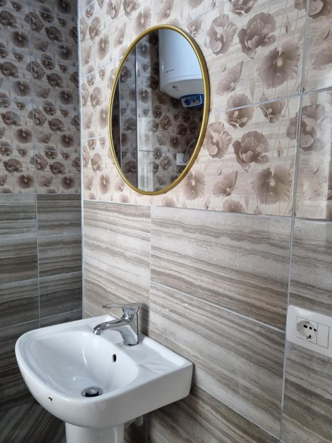 New Modern Studio In Central Tirana Apartment Bagian luar foto