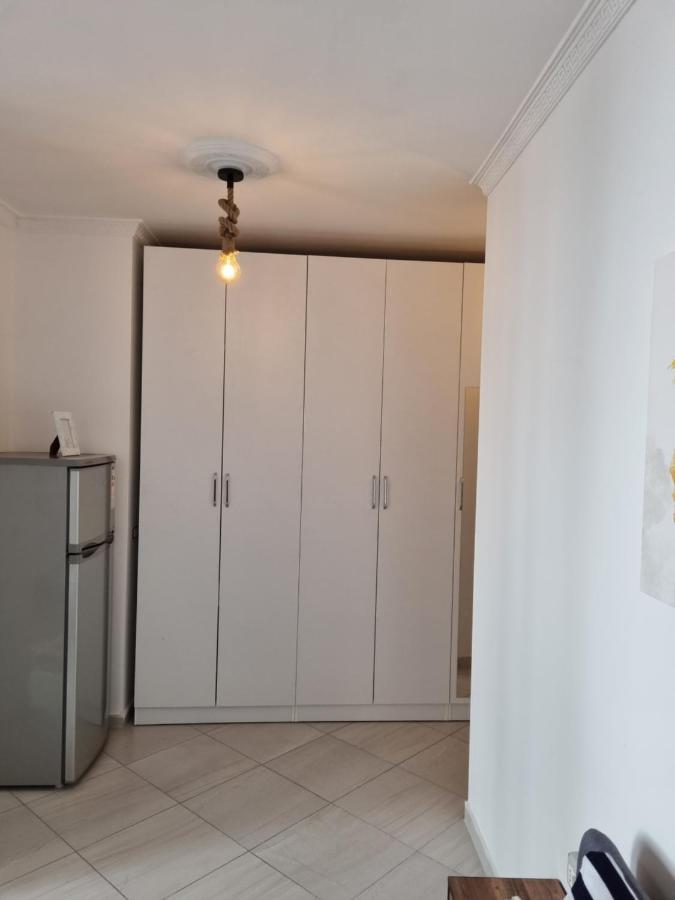 New Modern Studio In Central Tirana Apartment Bagian luar foto